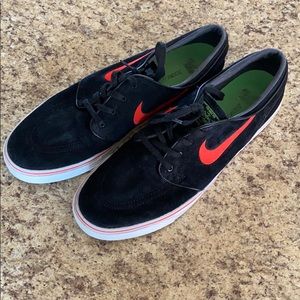 Nike Janoski